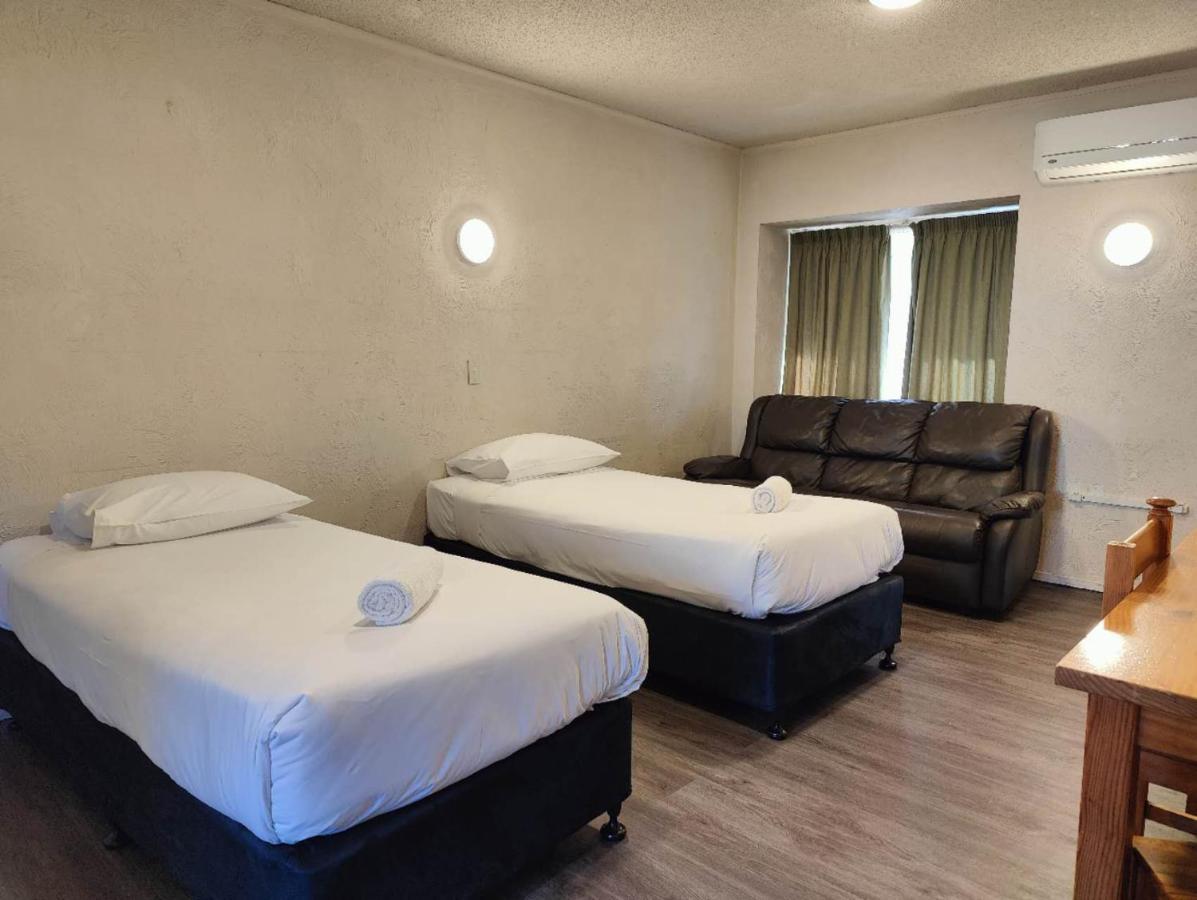 Kings Court Motor Lodge Гамильтон Экстерьер фото