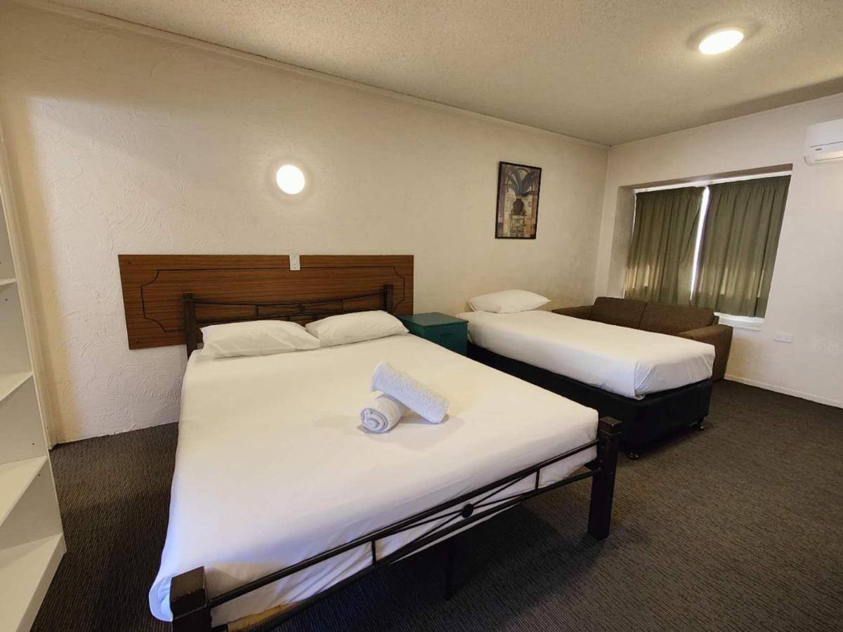 Kings Court Motor Lodge Гамильтон Экстерьер фото